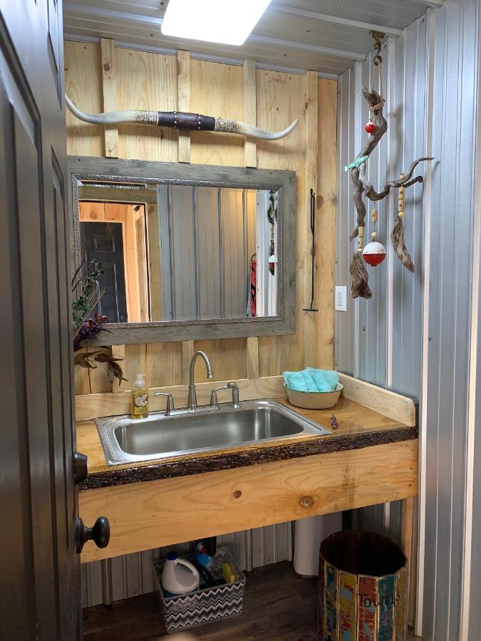 Fox Pass Cabins Bed & Breakfast