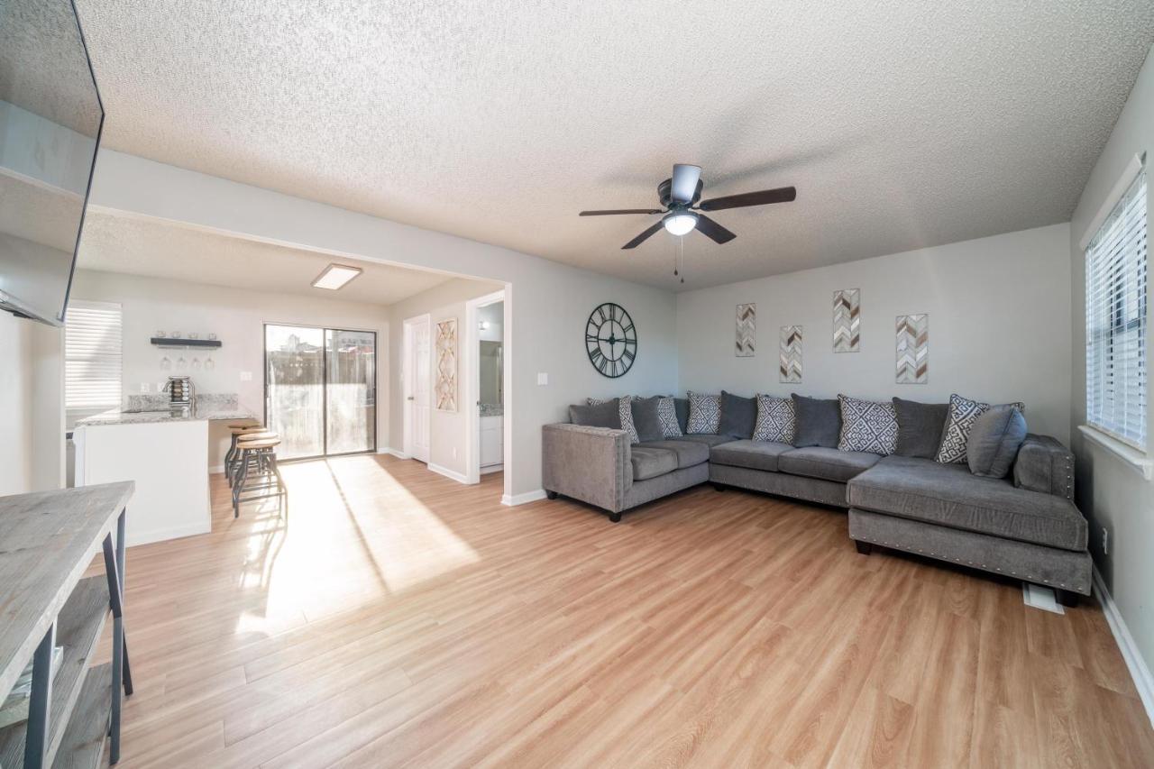 The Hamilton - Lakefront & Suites, Apartment