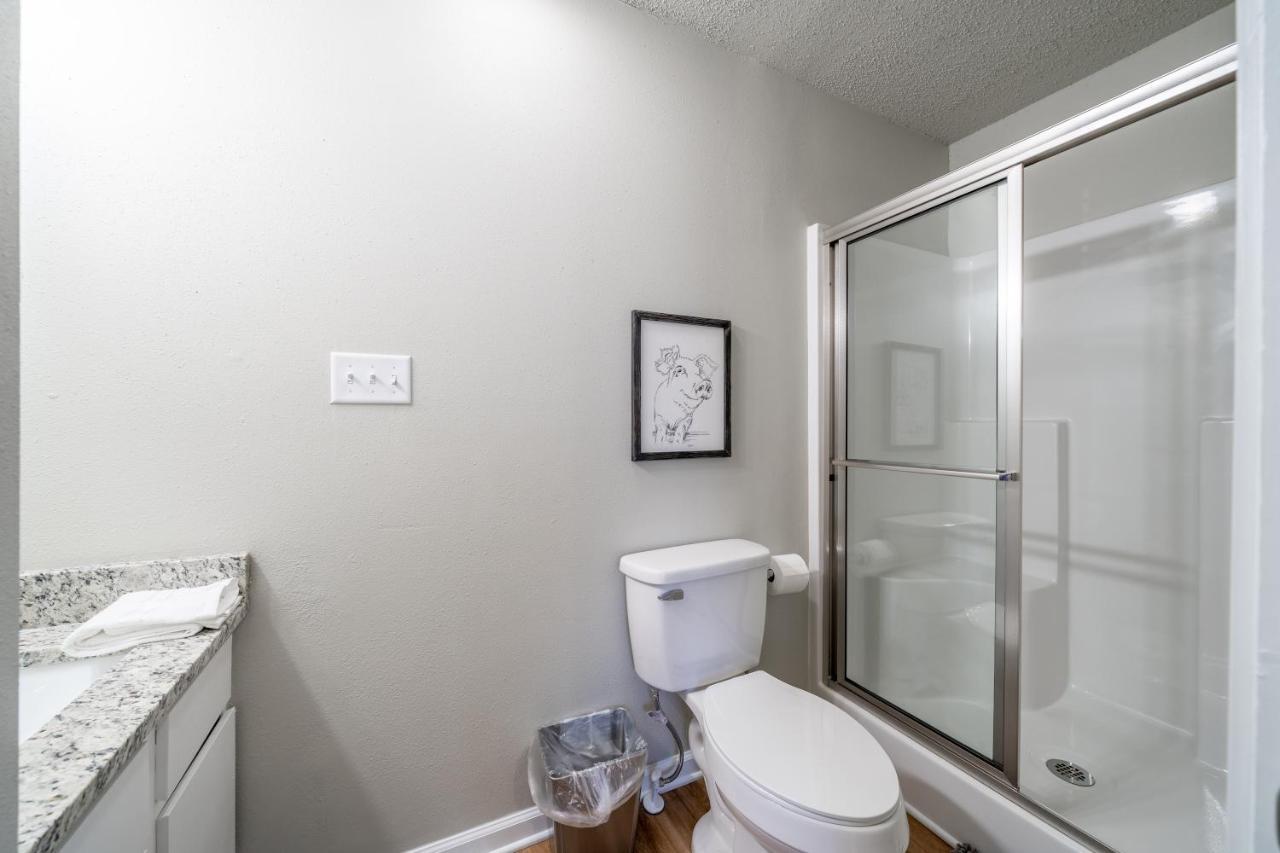 Apartment The Hamilton - Lakefront & Suites,