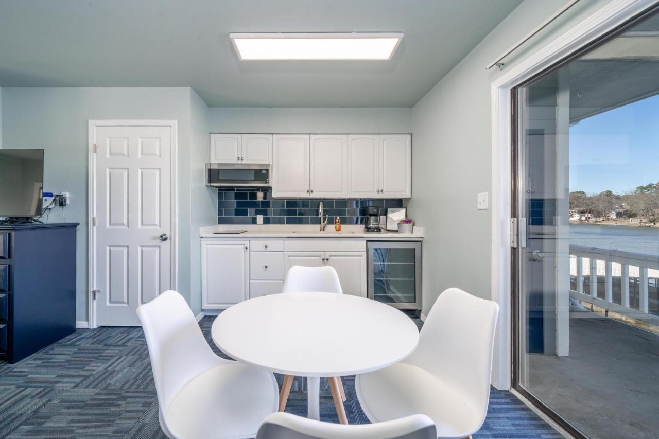 The Hamilton - Lakefront & Suites, Apartment