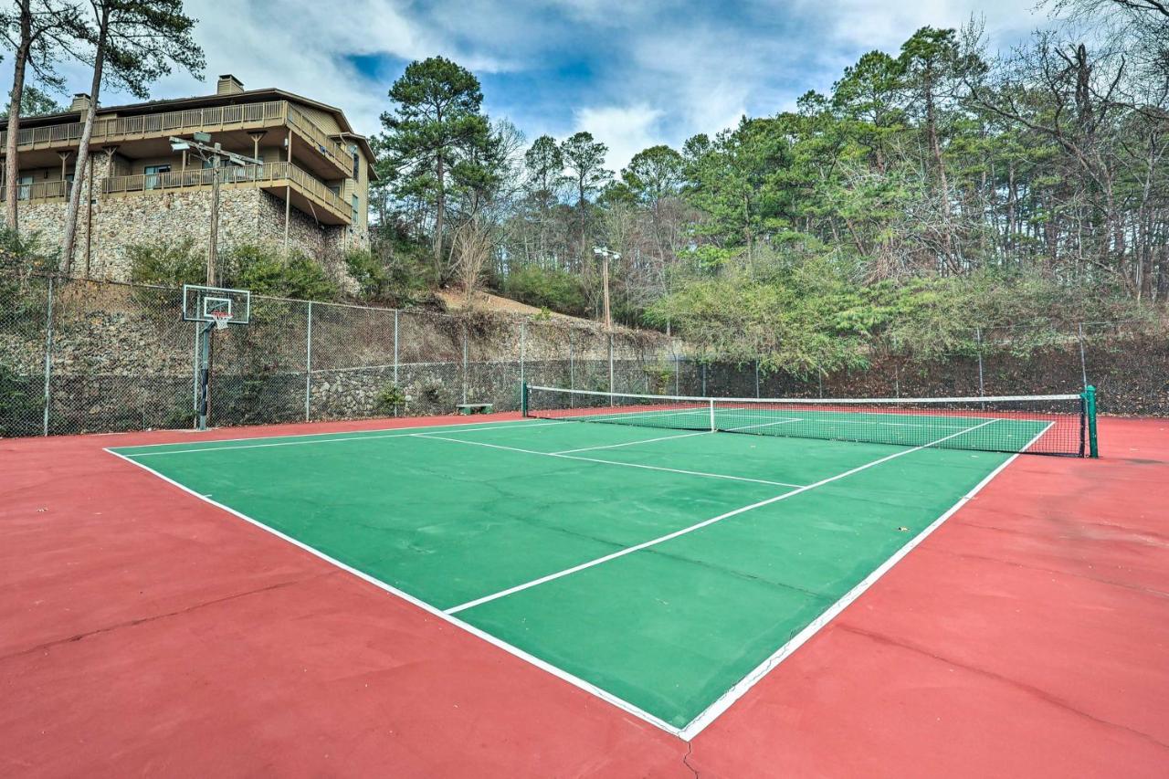 Quaint With Views And Pool Access!