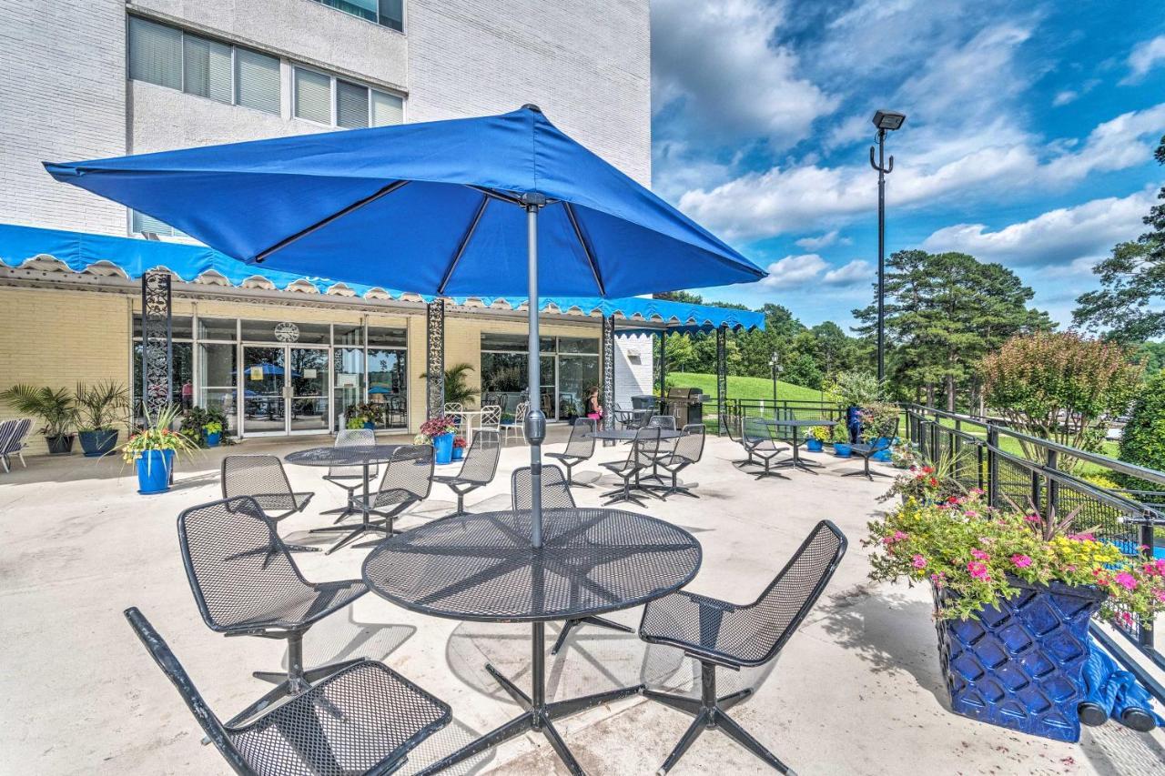 Quaint With Views And Pool Access! Apartment Hot Springs