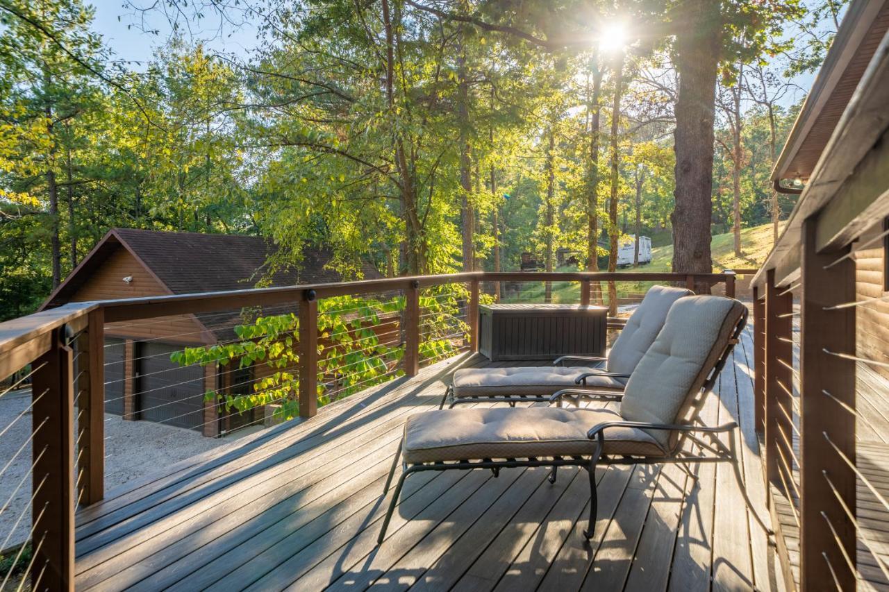 Luxury Rock Creek W Deck By Hamilton Holiday home Hot Springs
