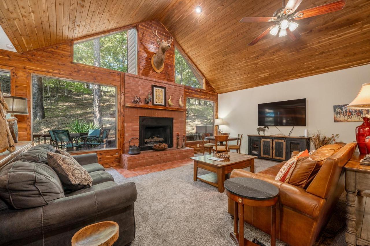 Holiday home Luxury Rock Creek W Deck By Hamilton