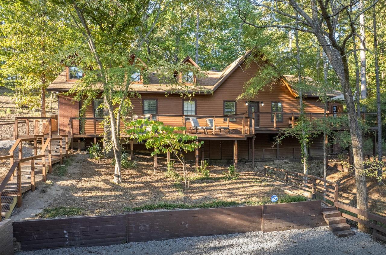 Holiday home Luxury Rock Creek W Deck By Hamilton Hot Springs
