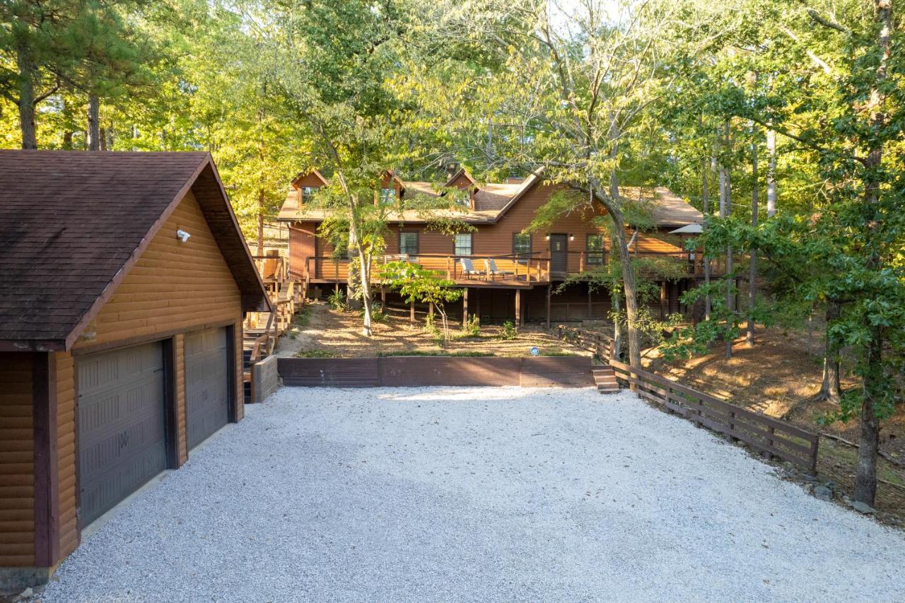 Holiday home Luxury Rock Creek W Deck By Hamilton Hot Springs