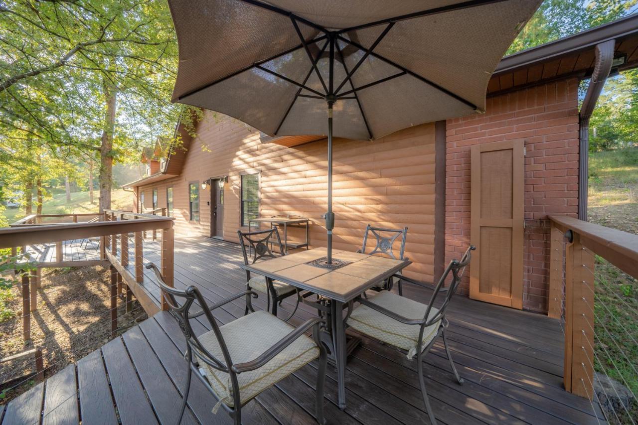 Holiday home Luxury Rock Creek W Deck By Hamilton *