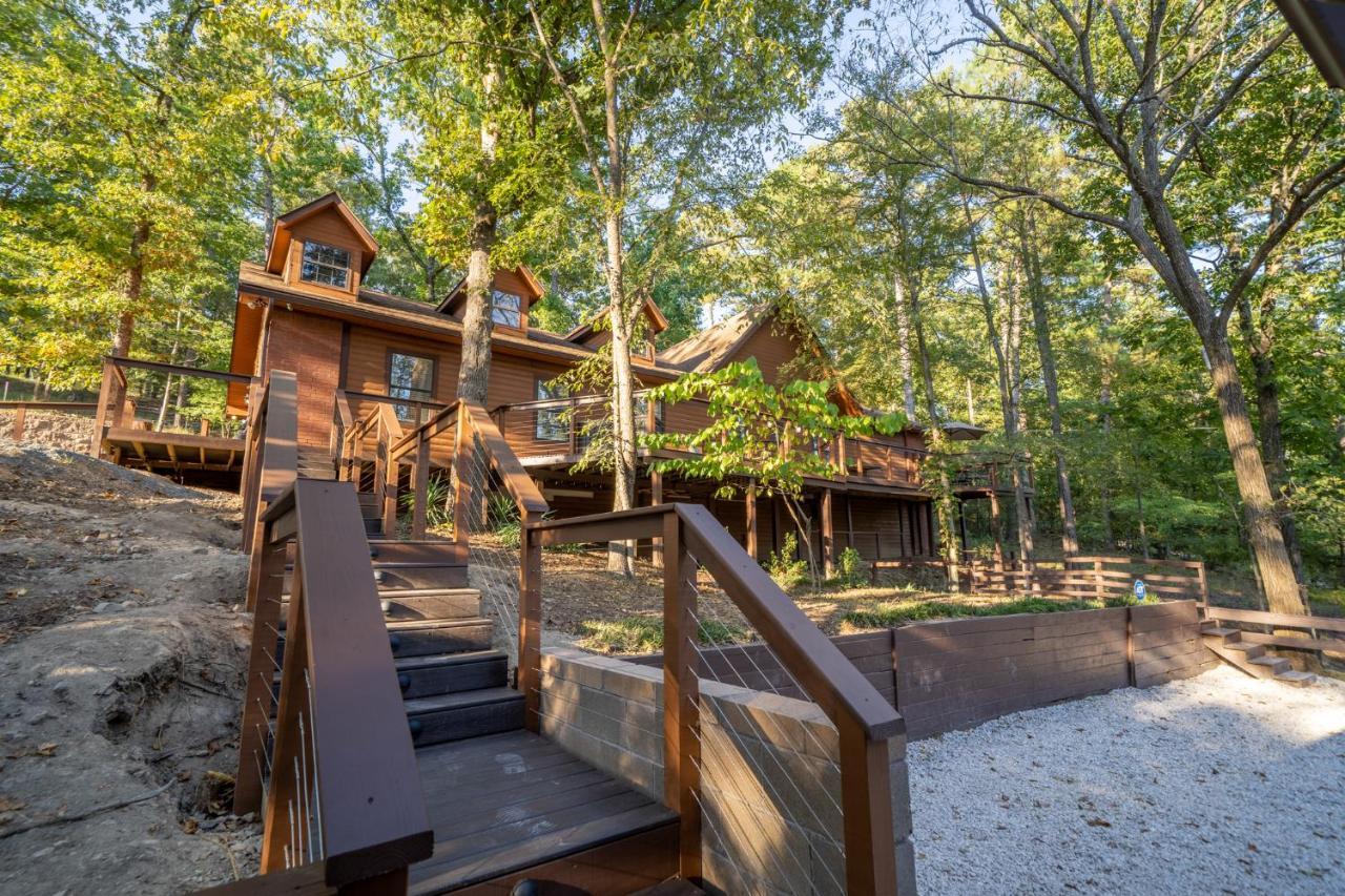 Luxury Rock Creek W Deck By Hamilton Holiday home