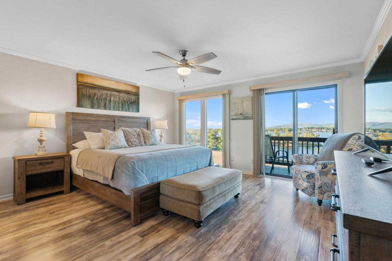 Apartment Vacation With Game Room!