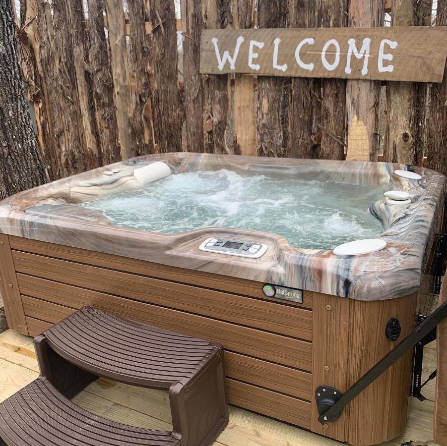 Fox Pass Cabins Hot Springs