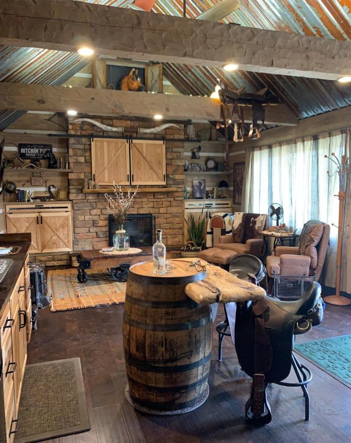 Fox Pass Cabins Bed & Breakfast