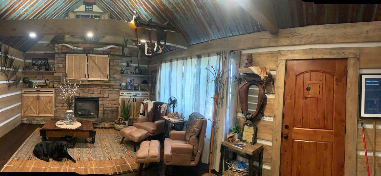 Fox Pass Cabins Bed & Breakfast Hot Springs