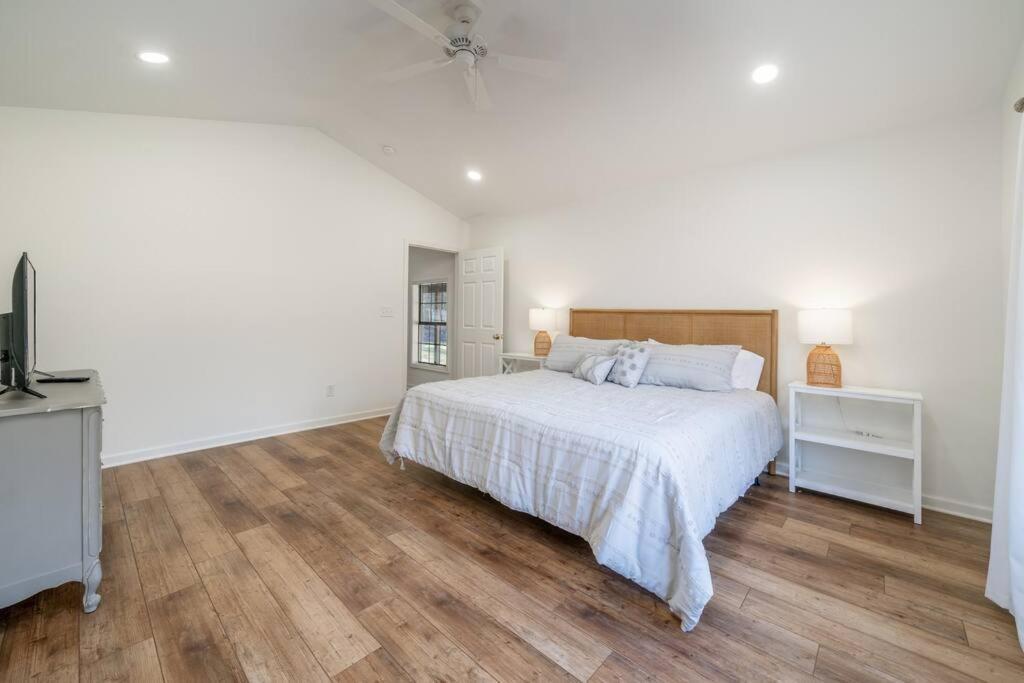 4br Beautiful And Spacious Lakehouse Holiday home *