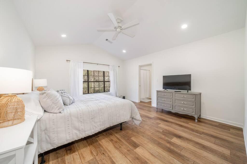 4br Beautiful And Spacious Lakehouse * Hot Springs