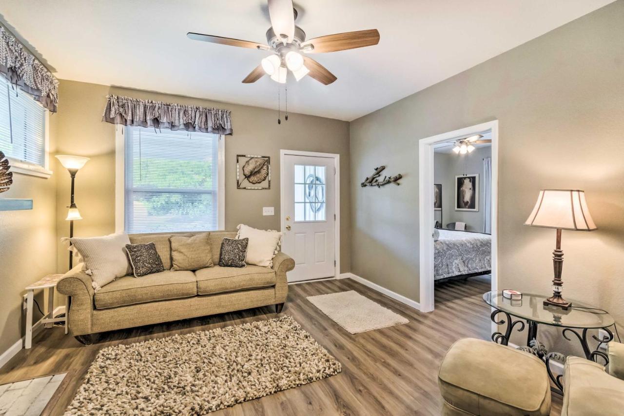 Remodeled Downtown With Porch