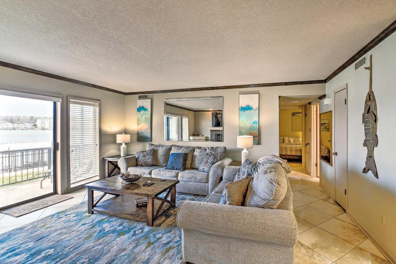 Apartment On Hamilton With Balcony! *