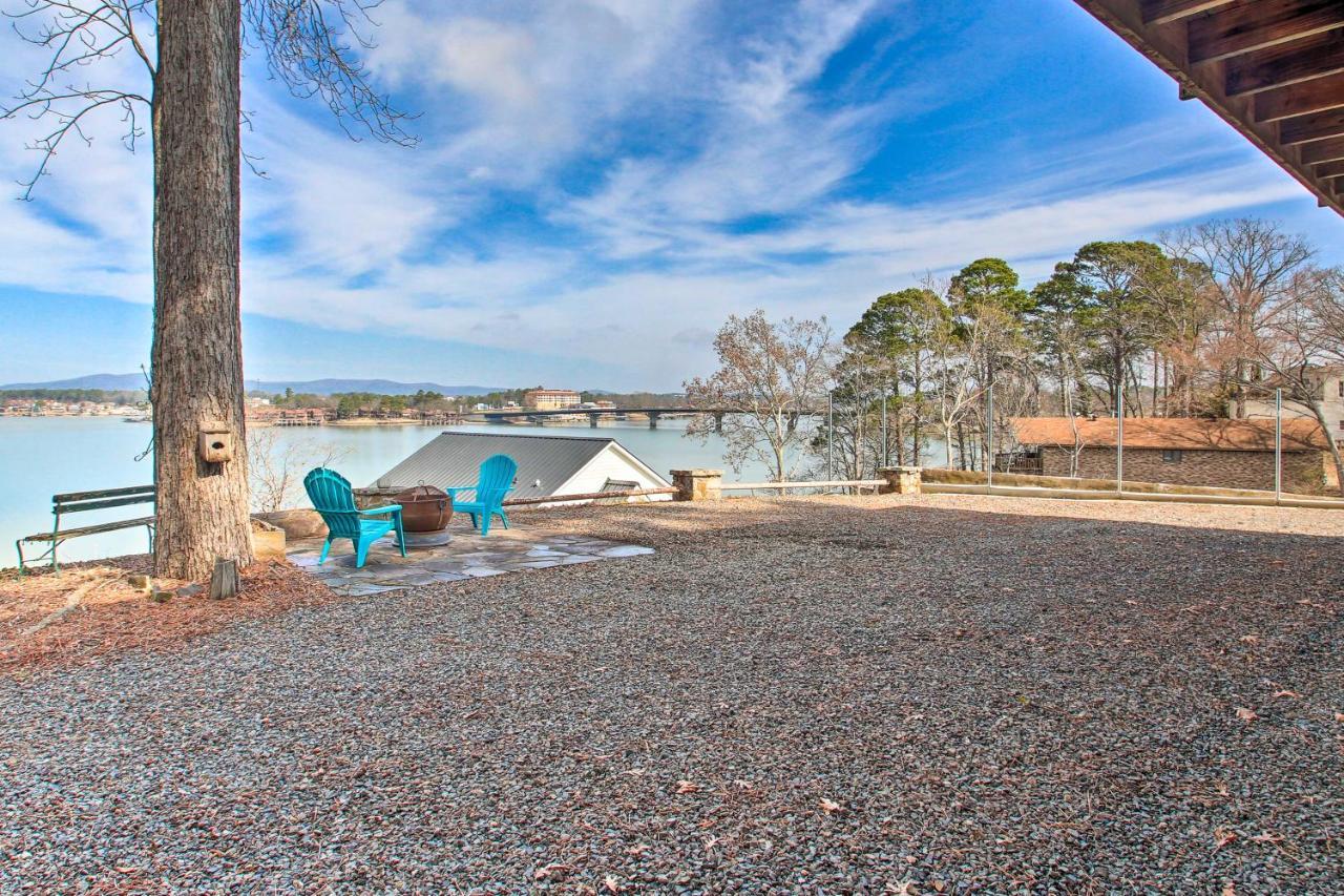 Lakefront Vacation With Dock Holiday home *