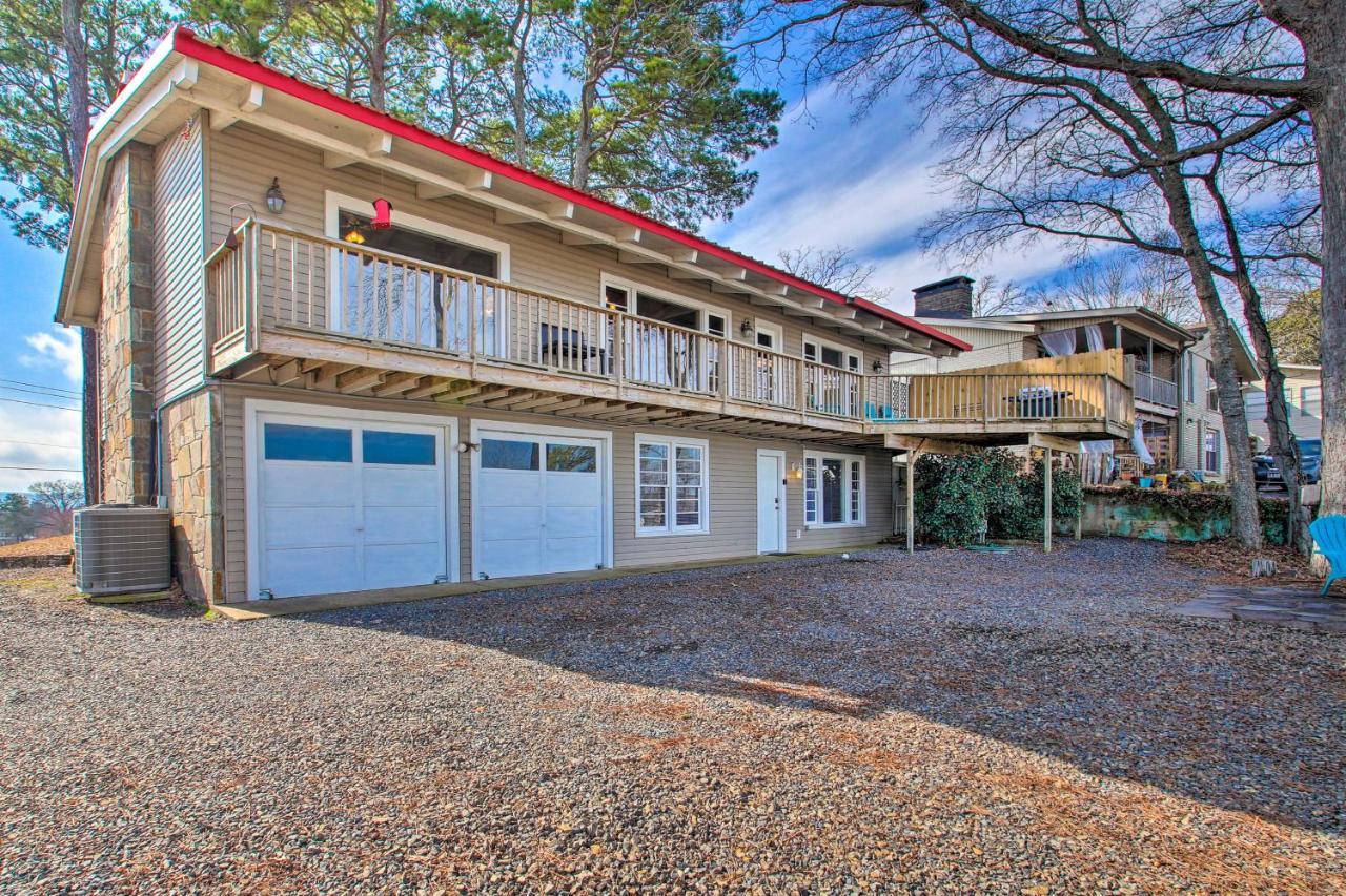Holiday home Lakefront Vacation With Dock *