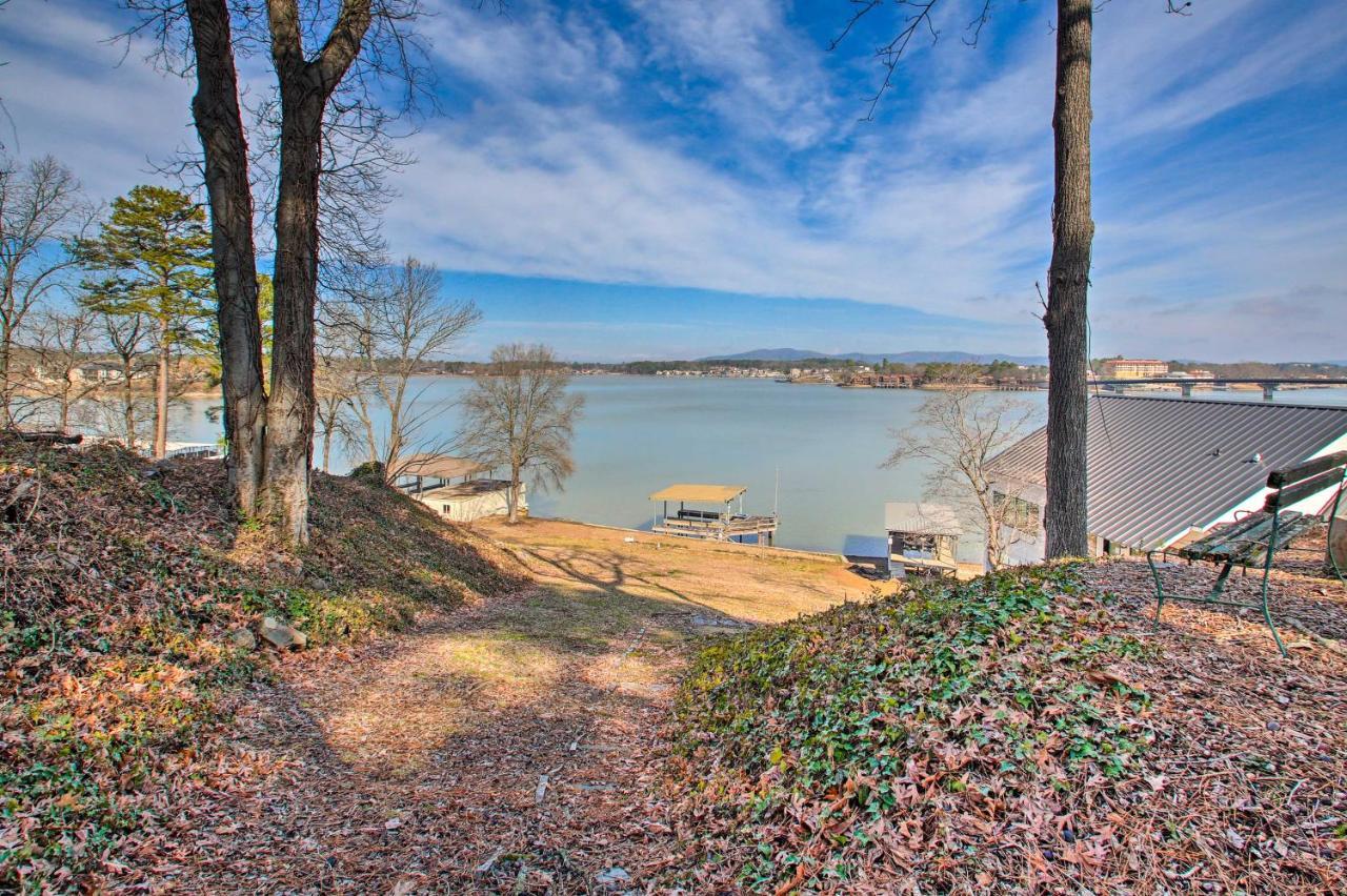 Lakefront Vacation With Dock Hot Springs
