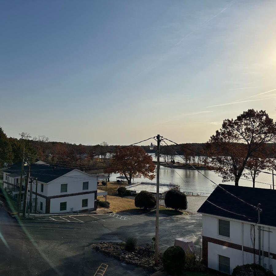 Lakefront 7 Min To Oaklawn & 10 Min To Downtown Str License #a22-0004 Apartment