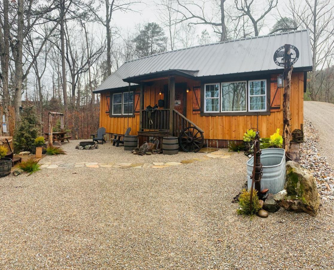 Fox Pass Cabins Bed & Breakfast Hot Springs