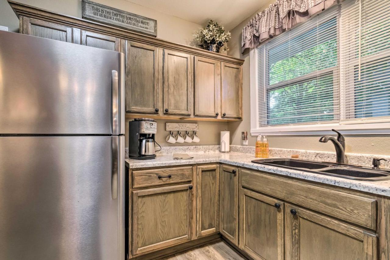 Remodeled Downtown With Porch