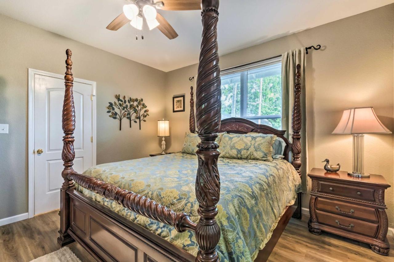 Remodeled Downtown With Porch Holiday home *