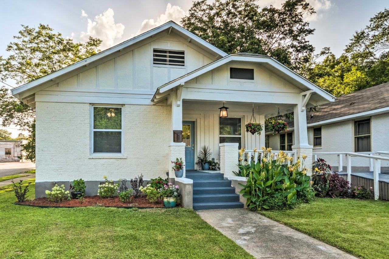 Holiday home Remodeled Downtown With Porch *