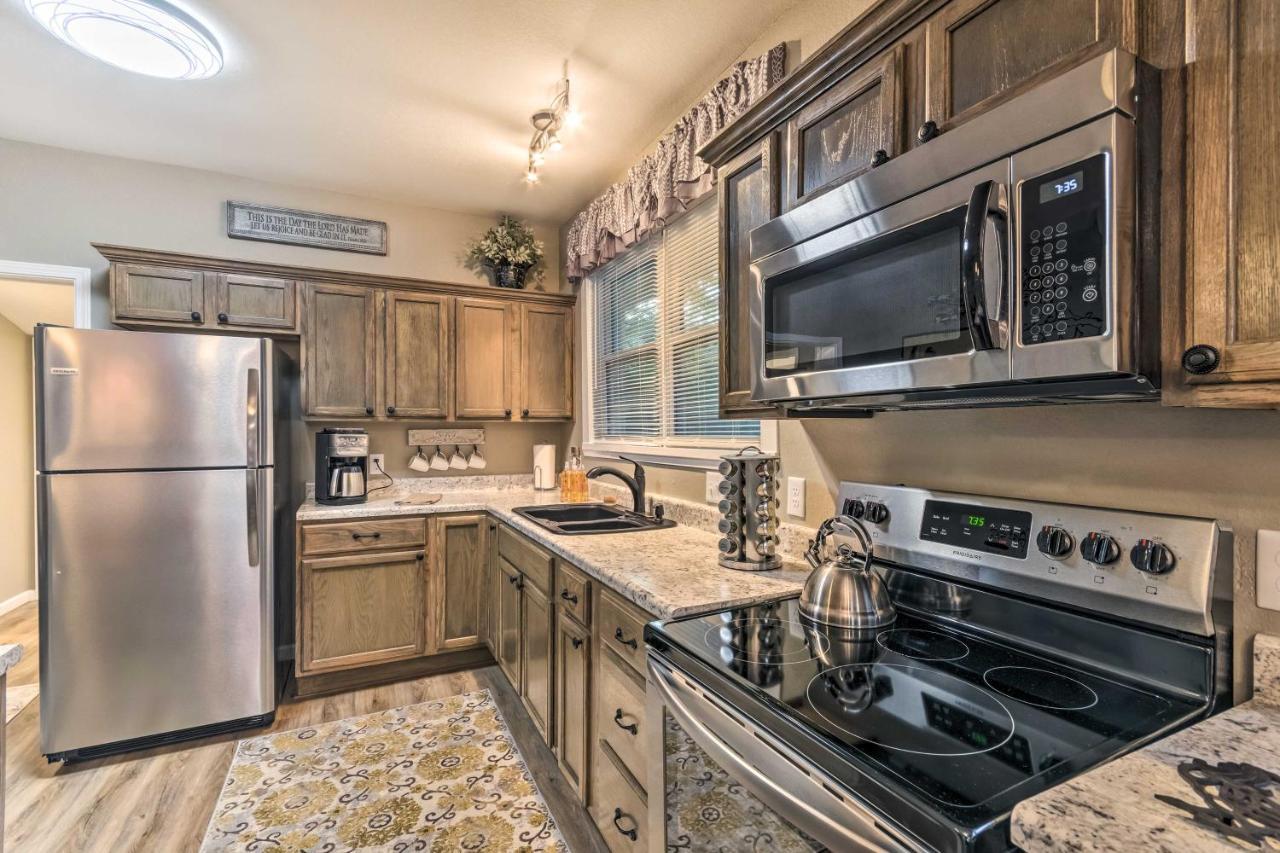 Holiday home Remodeled Downtown With Porch *