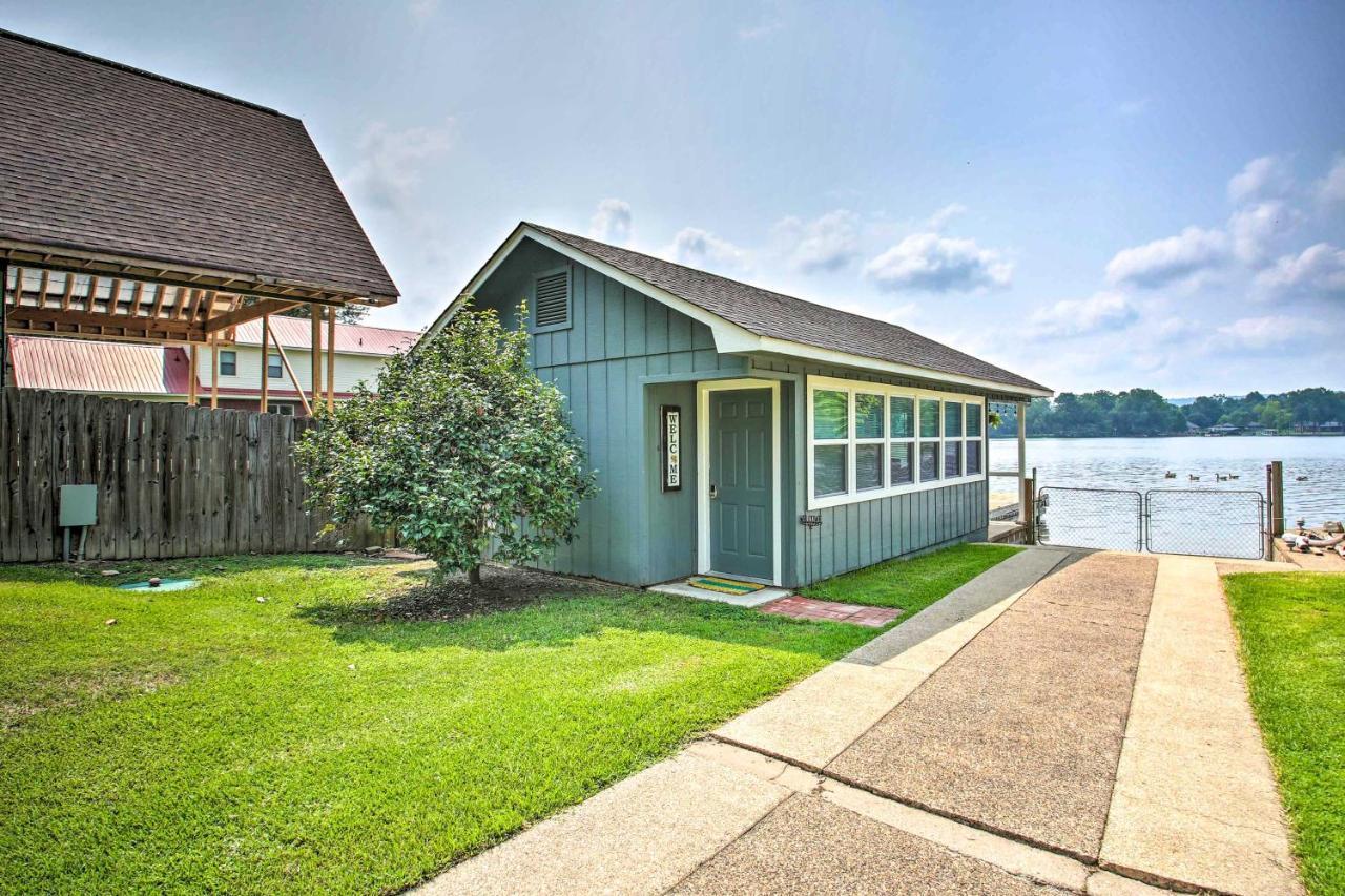 Holiday home Hideaway On With Kayaks And Dock! *