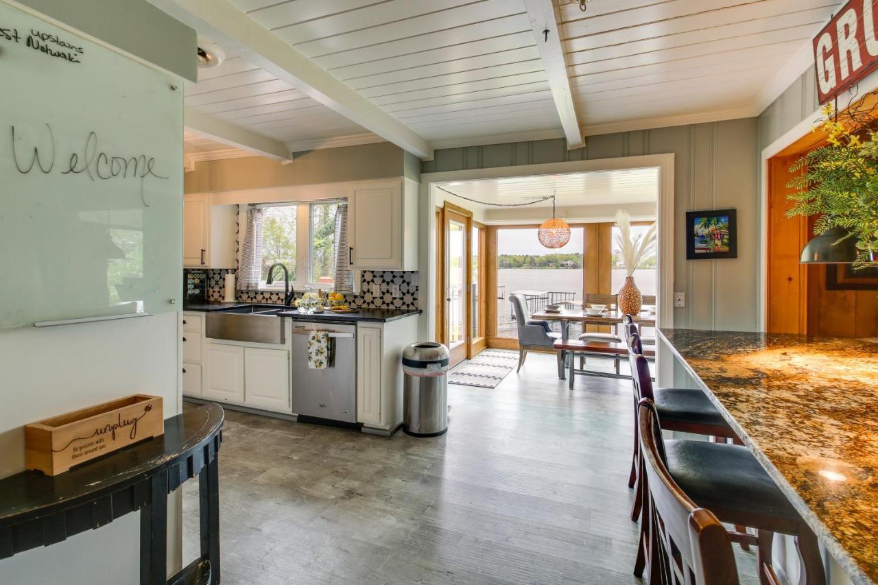 Waterfront With Decks And Views! * Hot Springs