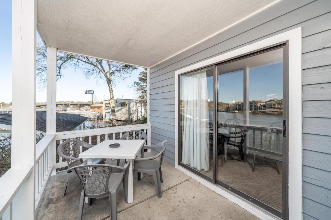 The Hamilton - Lakefront & Suites,