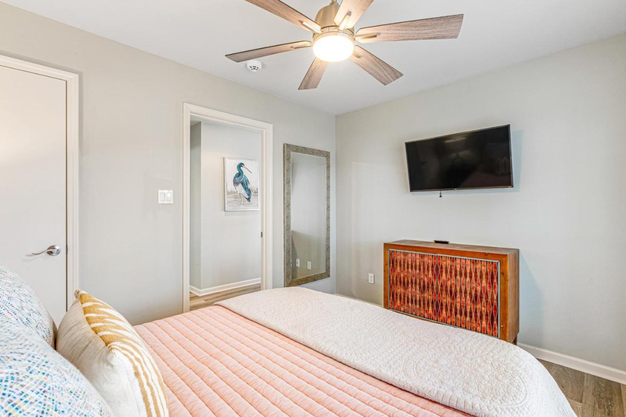 Holiday home Ledgerwood Point Hot Springs