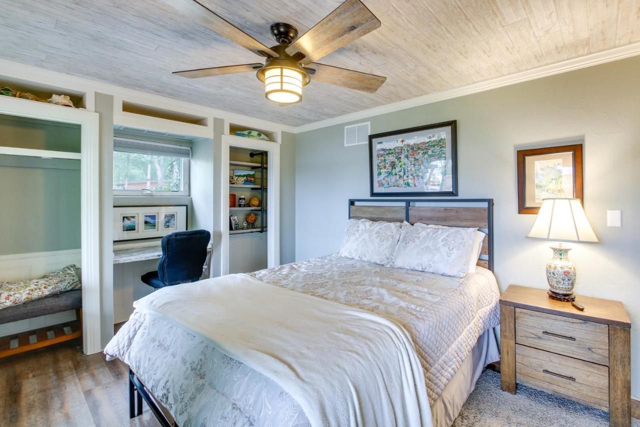 Waterfront With Decks And Views! * Hot Springs