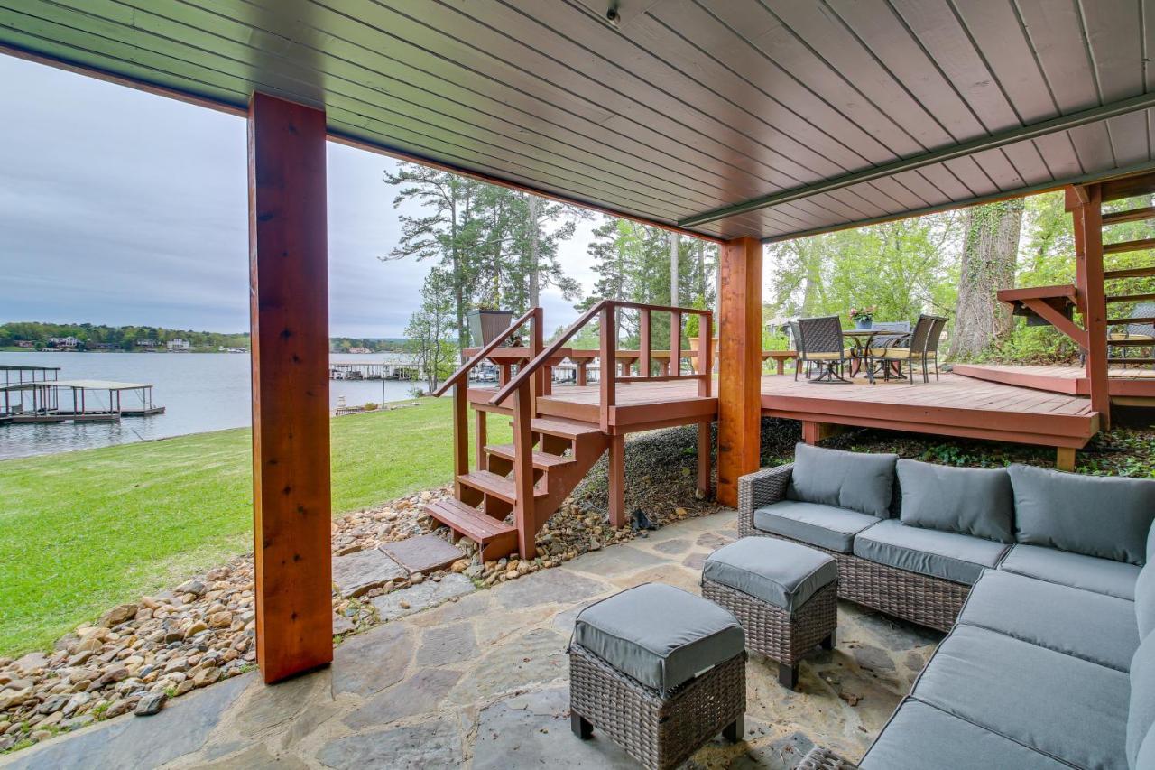 Waterfront With Decks And Views! Holiday home *