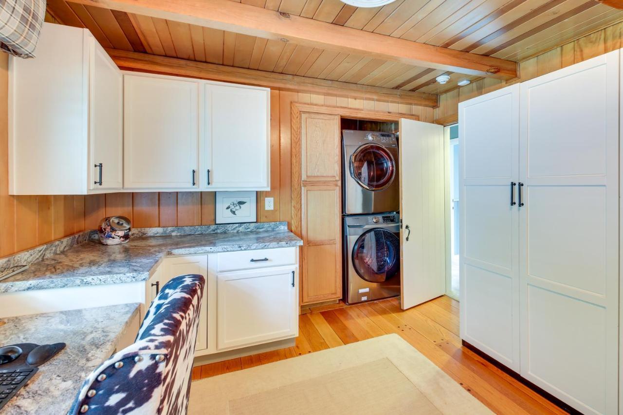 Waterfront With Decks And Views! * Hot Springs