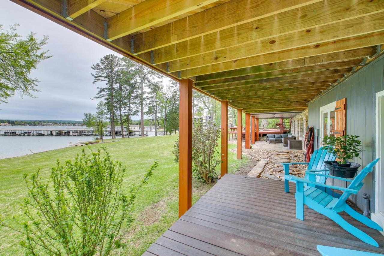 Waterfront With Decks And Views! Holiday home
