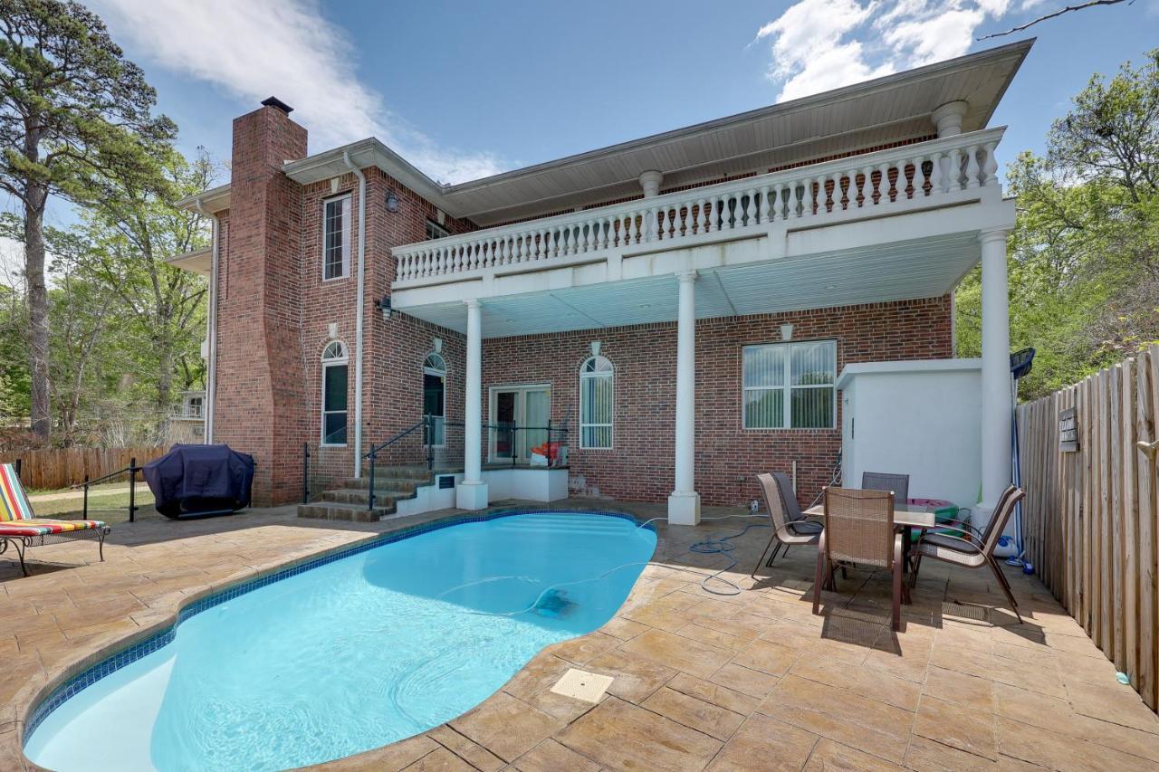 With Game And Private Pool!