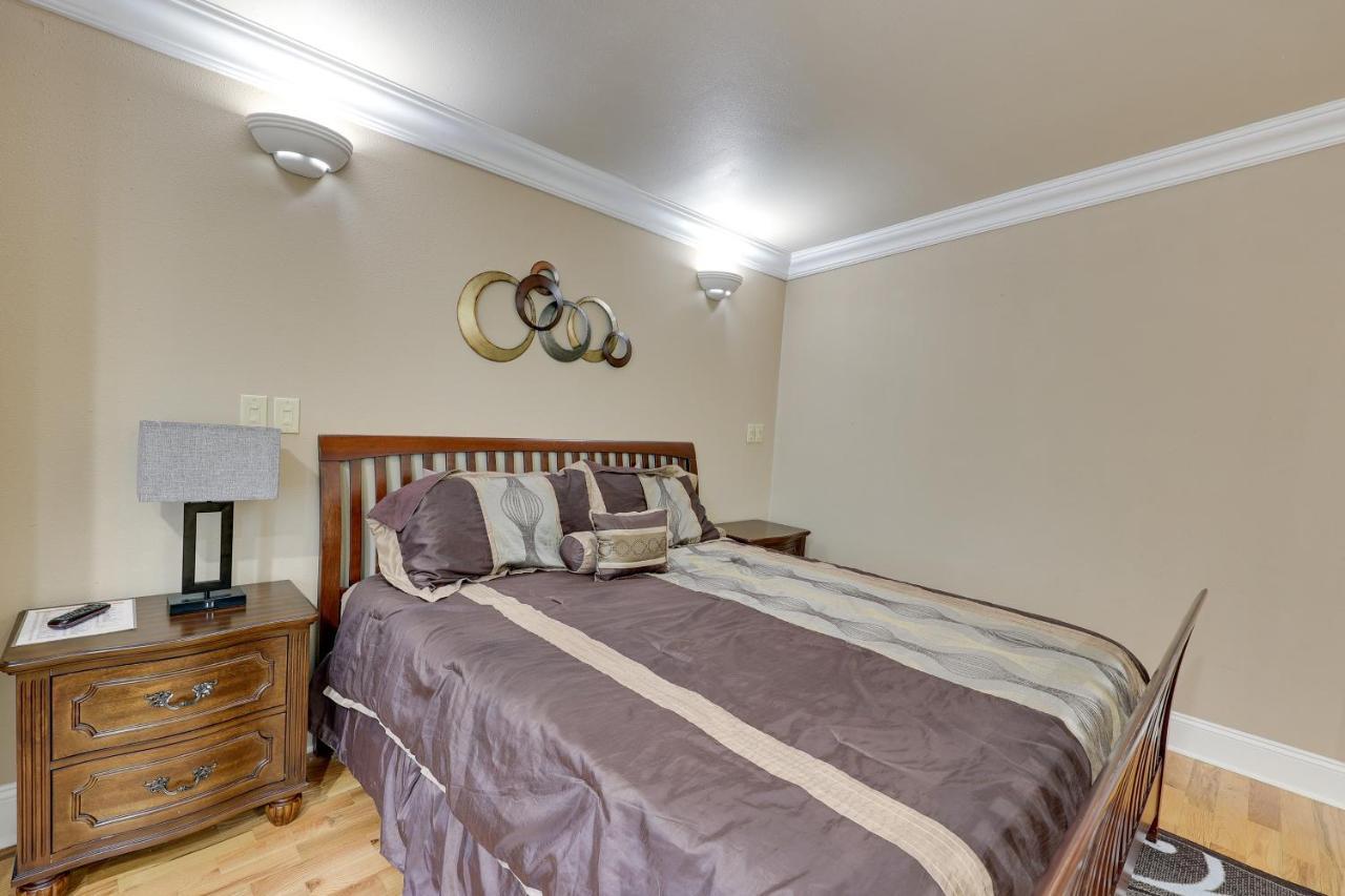 With Game And Private Pool! Holiday home Hot Springs
