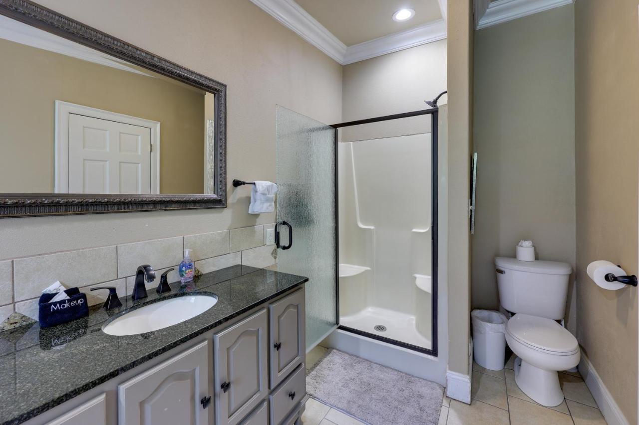 With Game And Private Pool! Holiday home Hot Springs