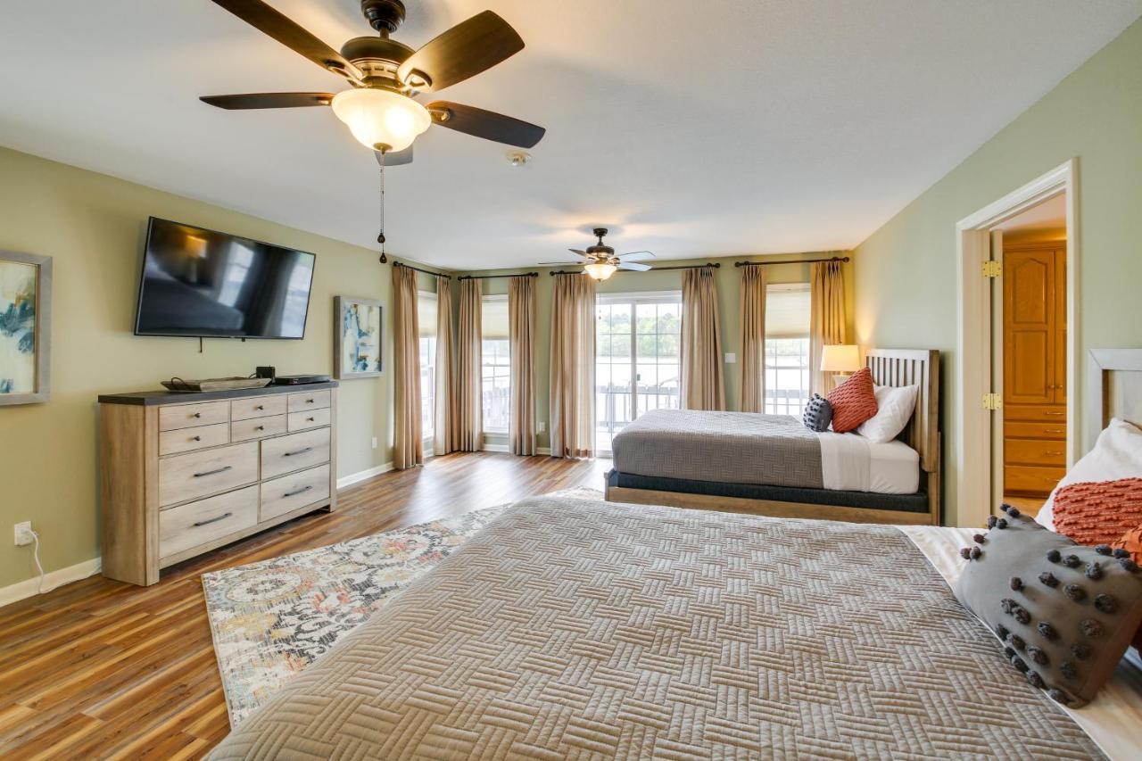 Holiday home Stunning Hamilton Getaway With Hot Tub! *