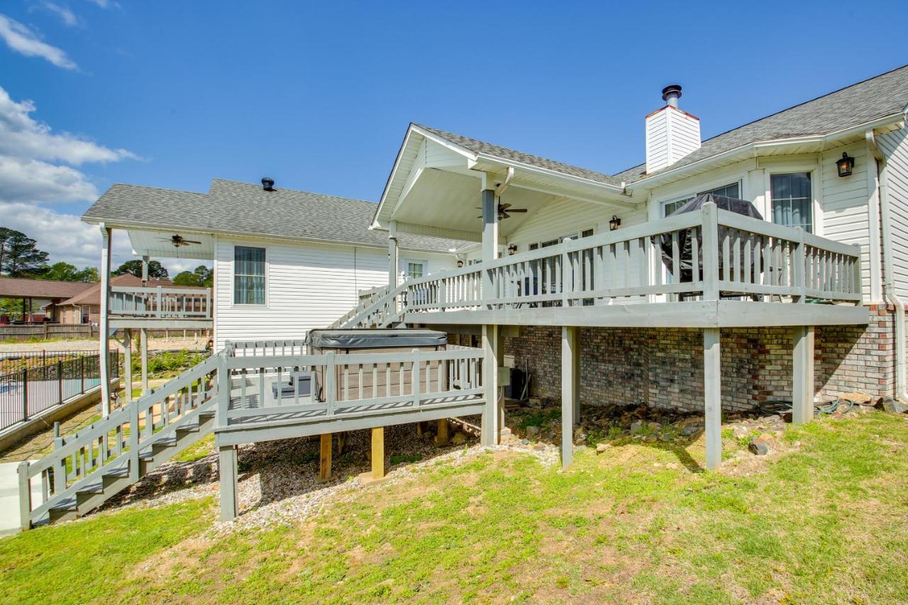 Stunning Hamilton Getaway With Hot Tub! Holiday home *