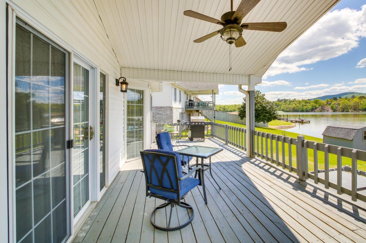 Holiday home Stunning Hamilton Getaway With Hot Tub! *