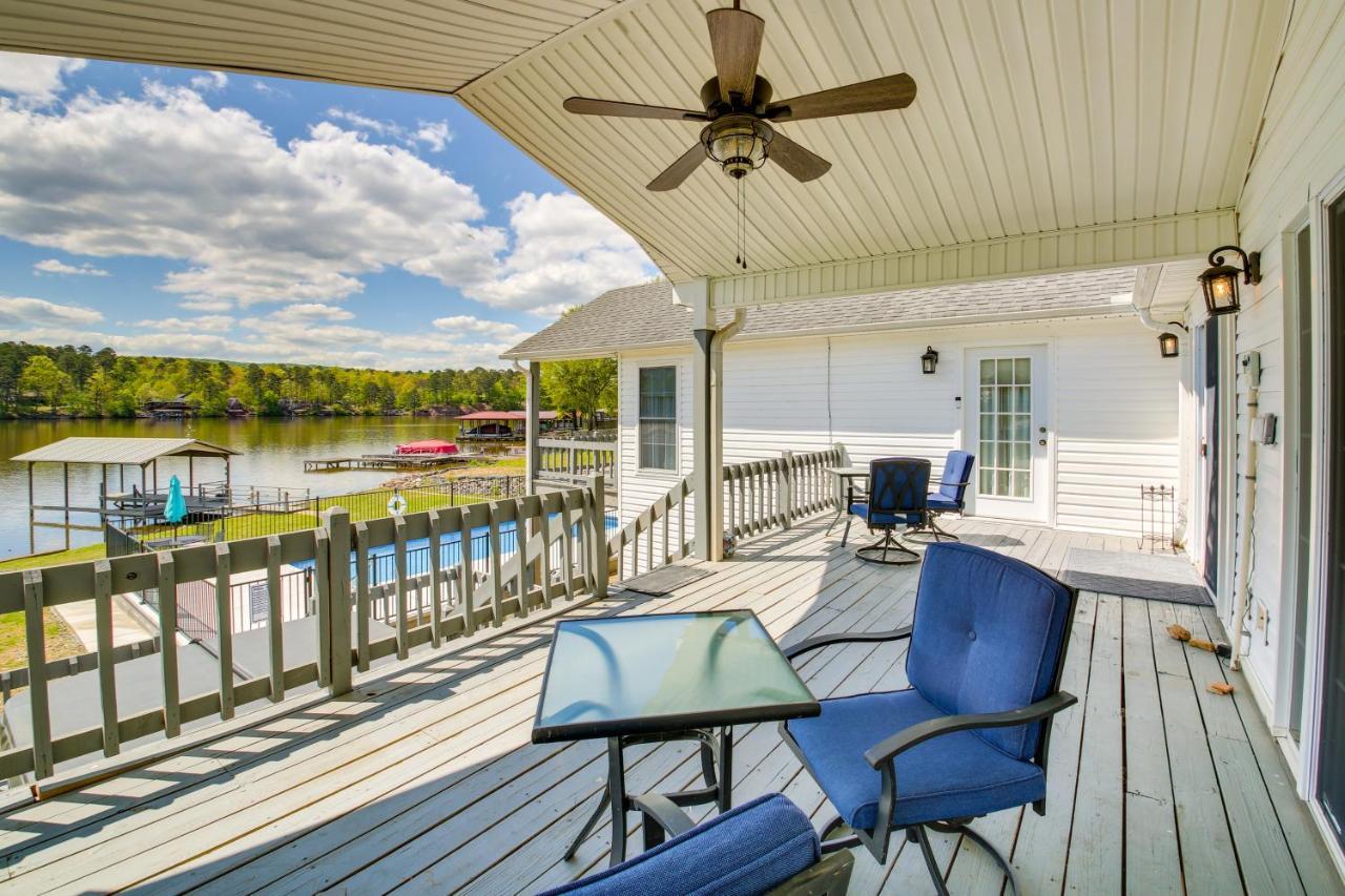 Holiday home Stunning Hamilton Getaway With Hot Tub! *