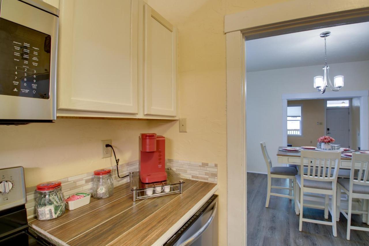 Holiday home Vacation - Close To Downtown!