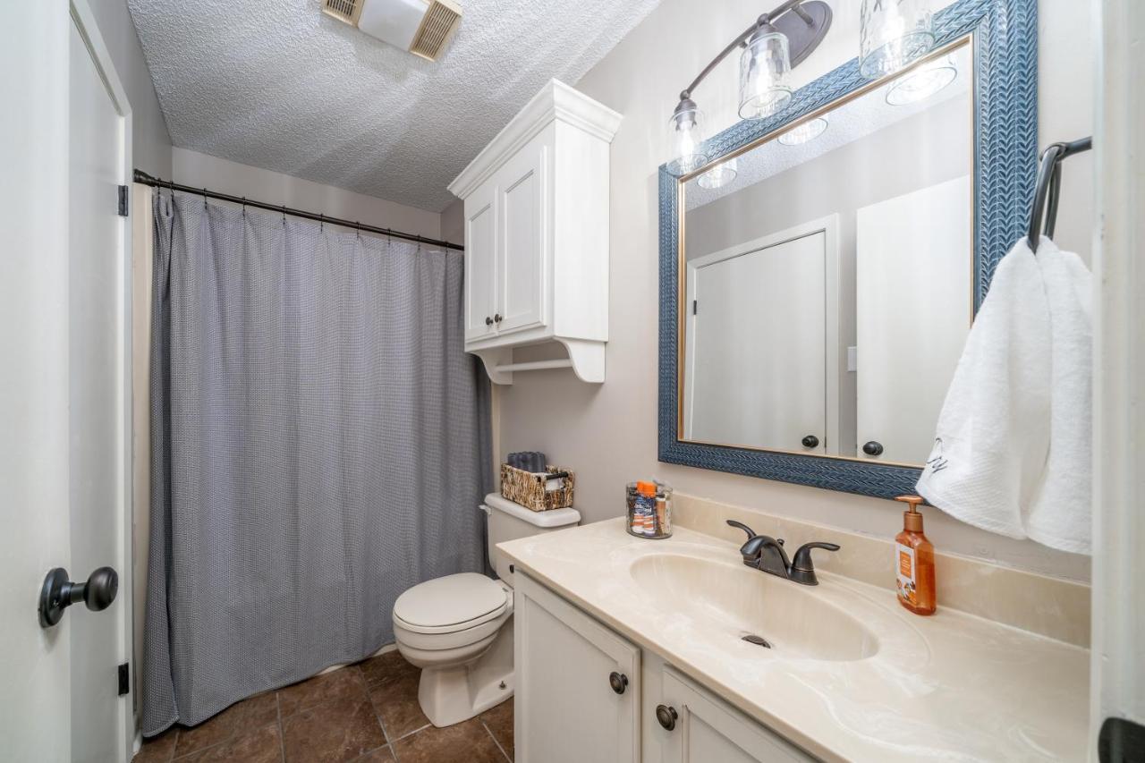 Apartment Enjoy A Serene Getaway And The Thrill Of Horse Racing