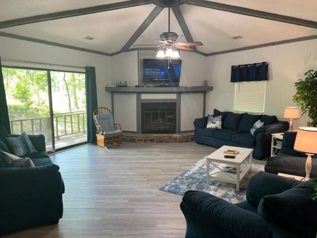Holiday home On Half A Wooded Acres Sleeps Up To 14 Firepit For Smores Hot Springs