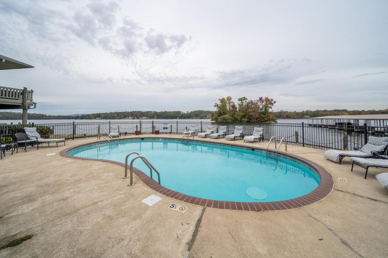 Apartment Enjoy A Serene Getaway And The Thrill Of Horse Racing *
