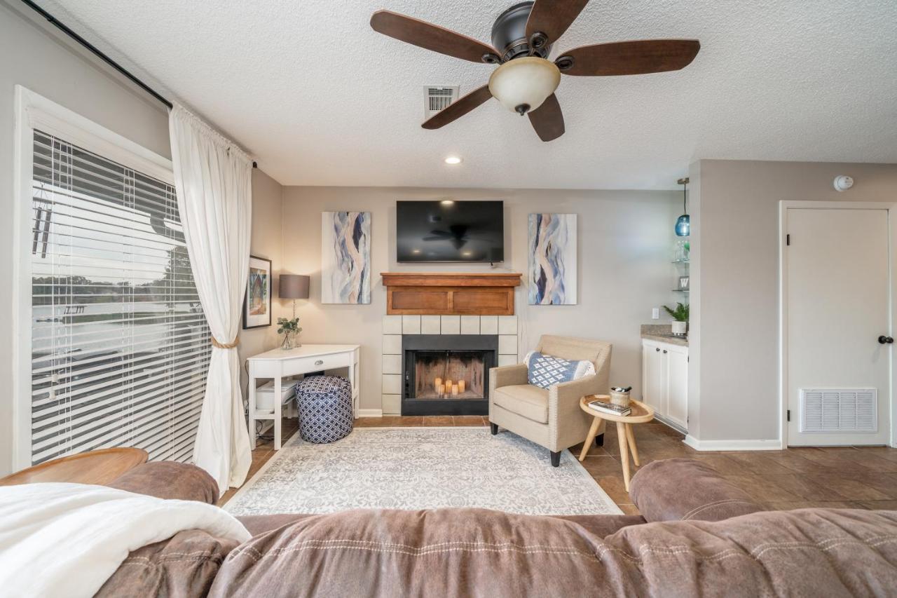 Apartment Enjoy A Serene Getaway And The Thrill Of Horse Racing *