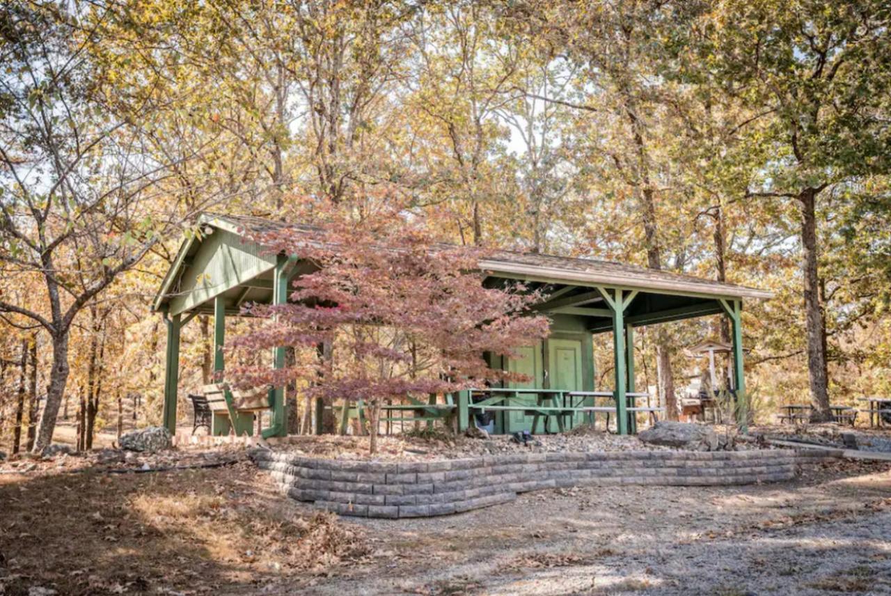 On Half A Wooded Acres Sleeps Up To 14 Firepit For Smores Hot Springs